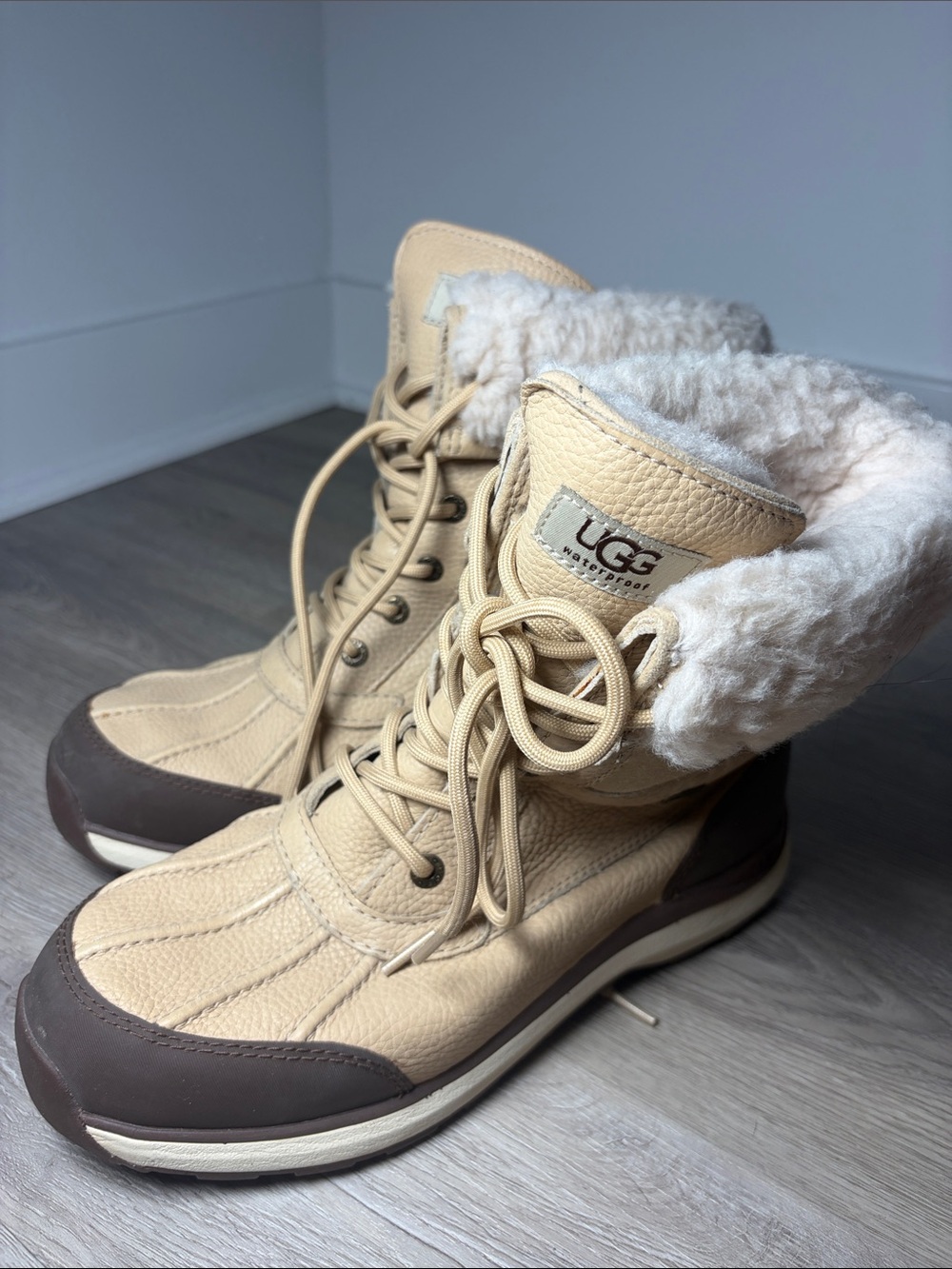 UGG Women's Cream & Brown Waterproof Shearling Winter Boots 9.5